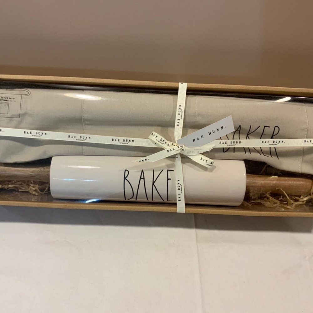 Rae Dunn Rolling Pin Bake Baker Apron Set